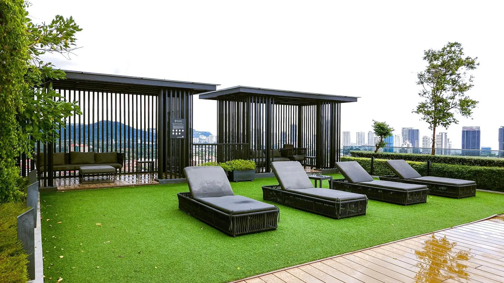 Lägenhet Beacon Executive Suites By Ngn George Town